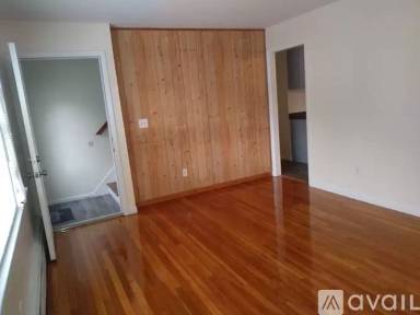 Main picture of 17 Yates St