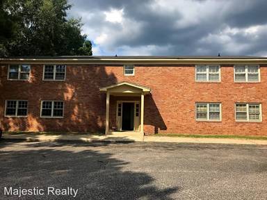 Main picture of 800 Oakwood St
