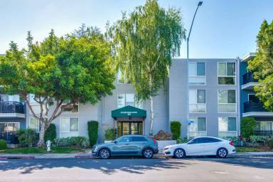 Main picture of 181 Del Medio Ave