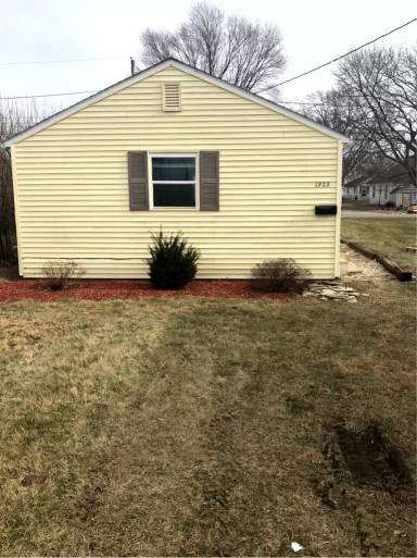 Main picture of 1922 N Indiana Ave