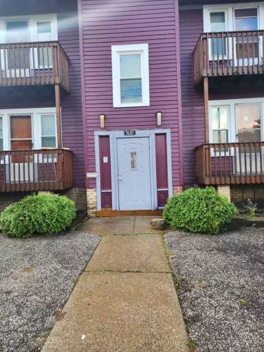 Main picture of 3610 E 120th St