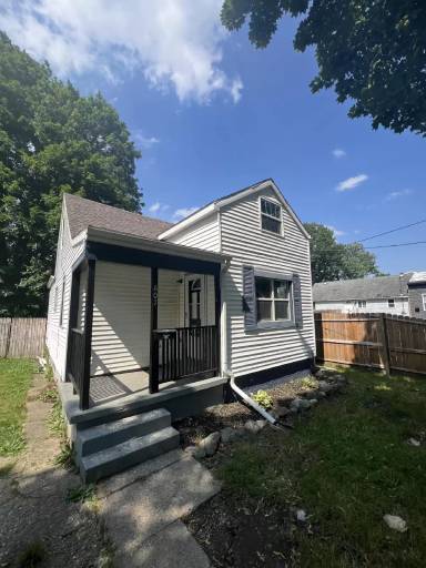 Main picture of 607 Samantha Ave