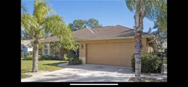 Main picture of 3814 S Cranberry Blvd