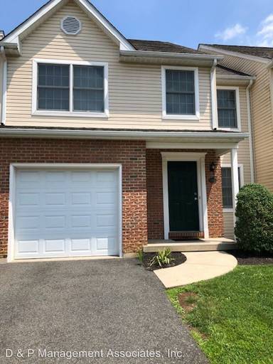 Main picture of 1447 Olivia Ct