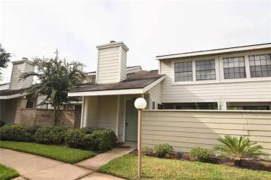 Main picture of 6261 Ludington Dr