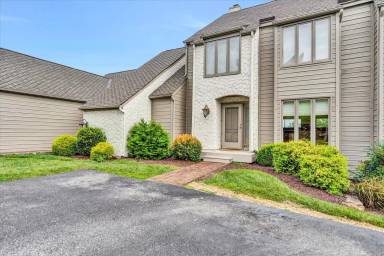 Main picture of 4966 Hunting Hills Cir