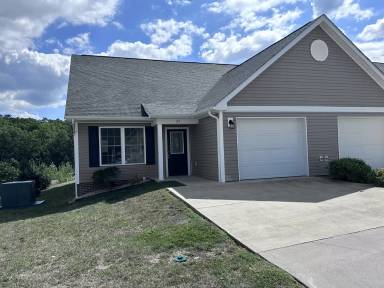 Main picture of 23 Paige Dr