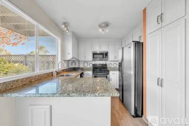 Main picture of 800 Cortez Ln