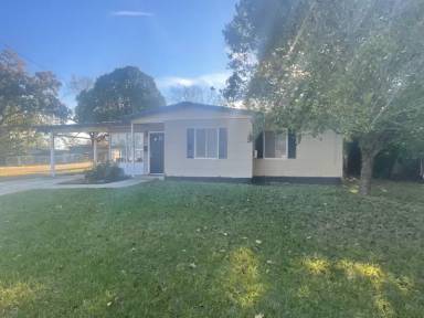 Main picture of 25 Kurthwood Rd