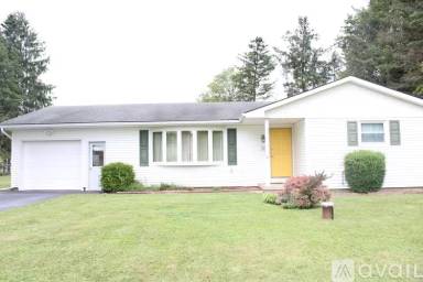 Main picture of 31 Wolcott Dr