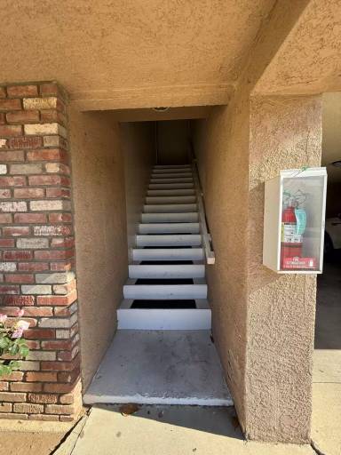 Main picture of 416 S Oakley Ave