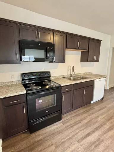 Main picture of 85 Laverack Ave