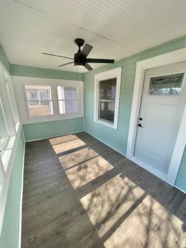 Main picture of 2116 Lincolnway E