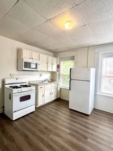 Main picture of 48 S Prince St