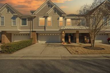 Main picture of 1005 Bay Breeze Dr
