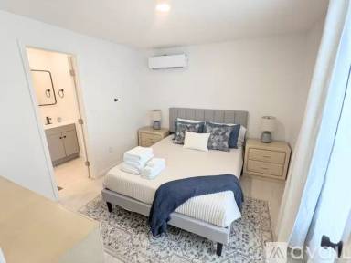 Main picture of 2153 Bougainvillea St