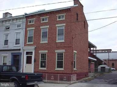 Main picture of 313 Cherry St