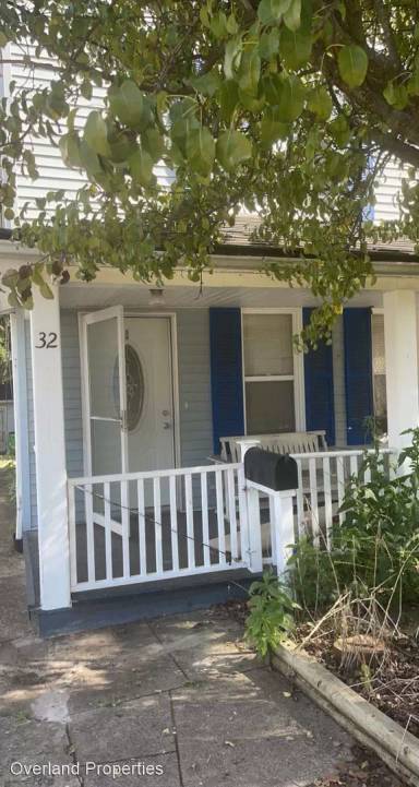 Main picture of 32 Leonard Ave