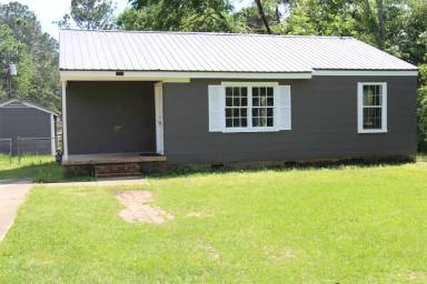 Main picture of 1712 W Lincoln Ave