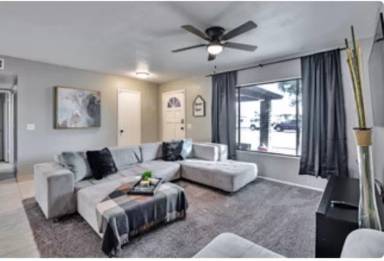 Main picture of 1004 W Fogal Way