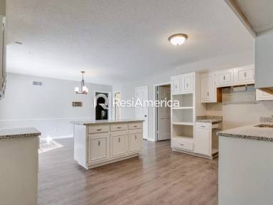 Main picture of 2032 Kingsrow Pkwy