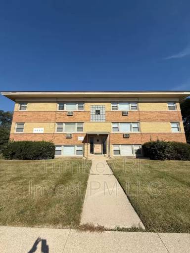 Main picture of 5900 Butterfield Road