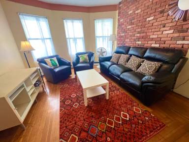 Main picture of 85 Vinton St