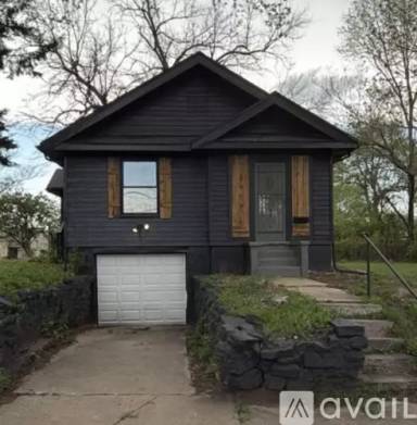 Main picture of 3708 E 72nd St