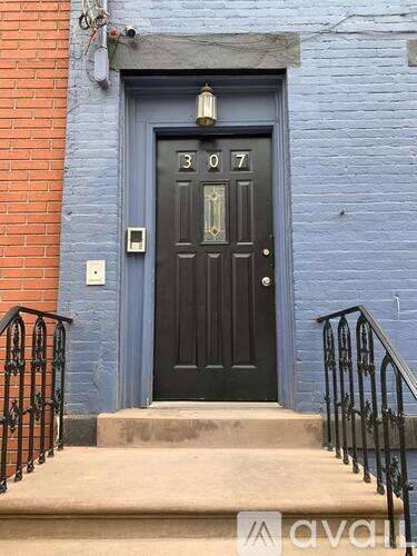 Main picture of 307 Bloomfield St