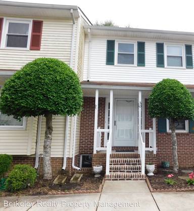 Main picture of 30 Bromley Dr