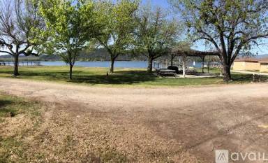 Main picture of 4950 Beach Dr