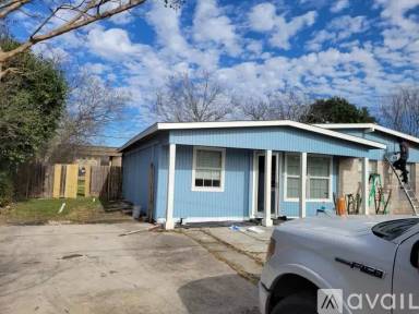 Main picture of 810 Springvale Dr