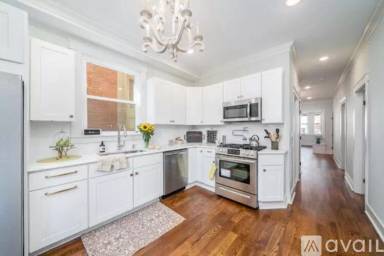 Main picture of 318 Avenue B