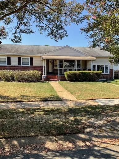 Main picture of 1823 Brookwood Rd