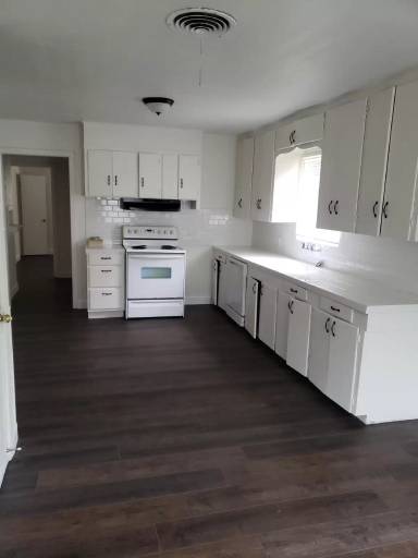 Main picture of 4461 El Paso St