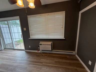 Main picture of 7489 Hazelcrest Dr