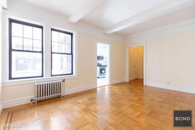 Main picture of 115 E 92nd St