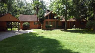 Main picture of 906 S Texas St