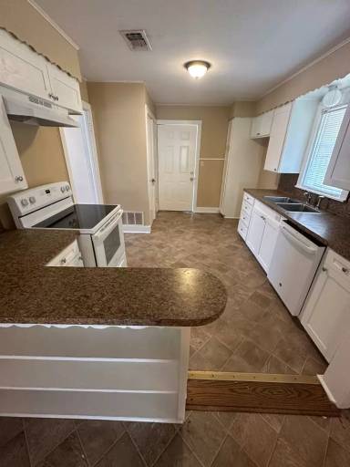 Main picture of 1309 S Jefferson Ave