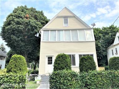 Main picture of 17 Beacon Ave