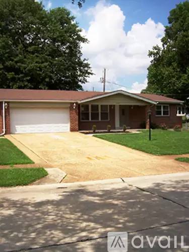 Main picture of 9828 Hedgebrook Ln