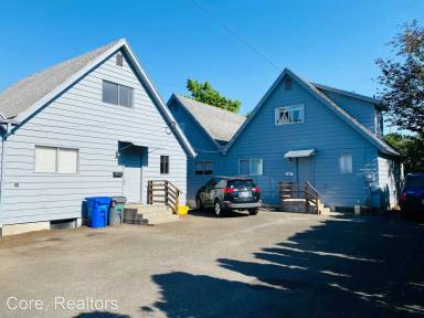 Main picture of 3729 SE Cora St