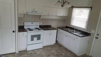 Main picture of 309 Keowee Trl
