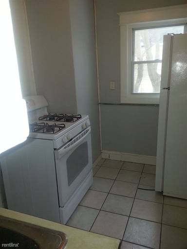 Main picture of 1419 Lafayette Ave NE