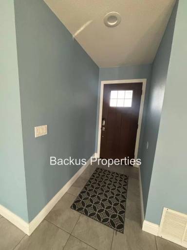 Main picture of 717 Colton Dr