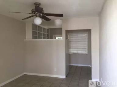 Main picture of 2113 NE 9th Ave