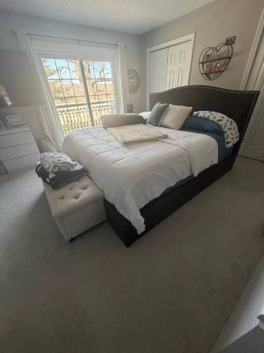Main picture of 20 Wolf Hill Rd