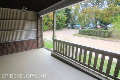 Main picture of 388 Lamar Ave