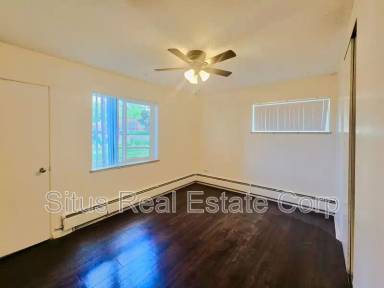 Main picture of 801 Dahlia St