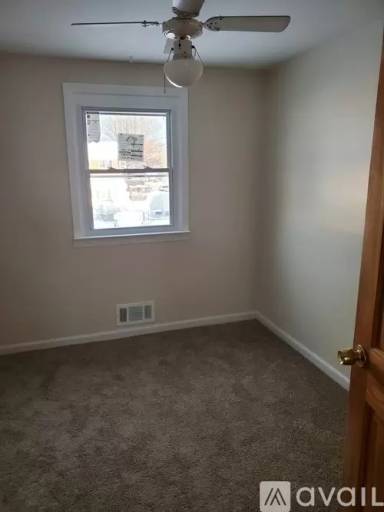 Main picture of 1007 Foxwood Ln